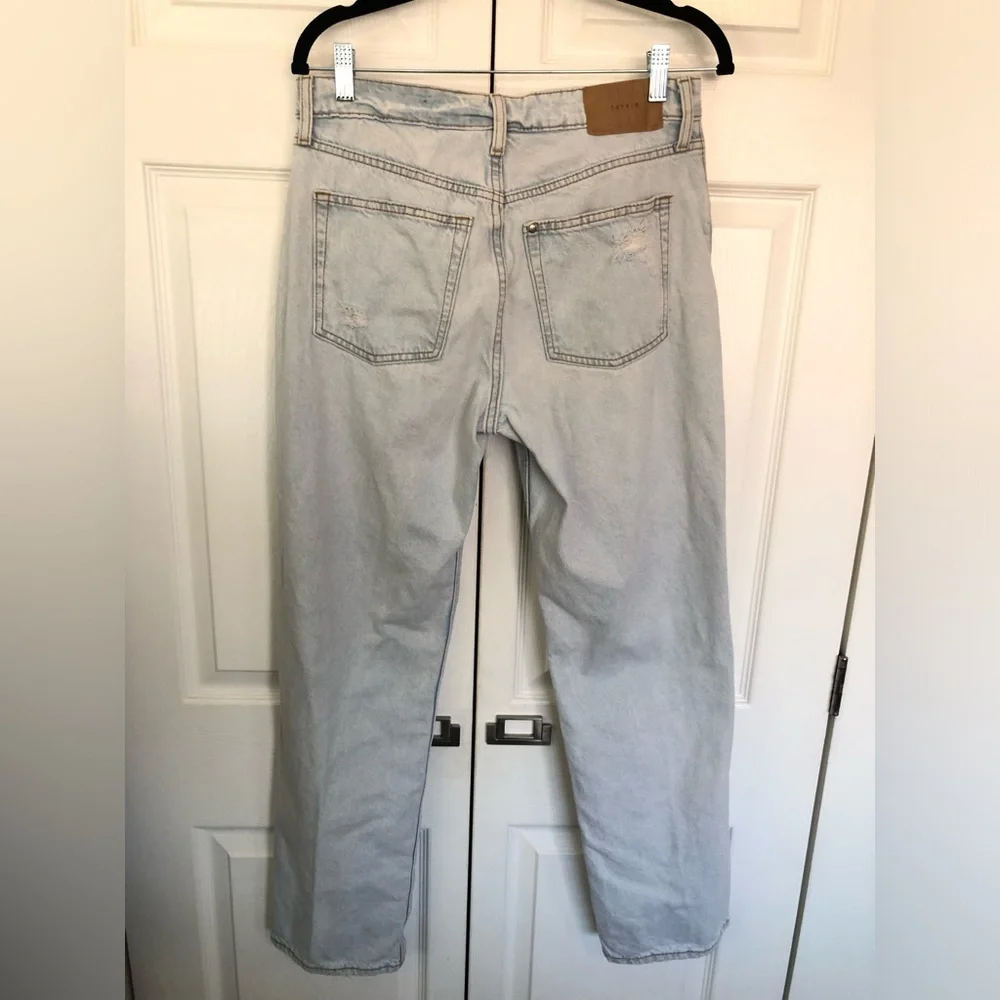 &Denim Light Wash Button Fly High Rise Distressed Crop Jeans Size 6